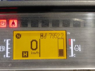 Carretilla contrapesada de 4 ruedas Mitsubishi FG25N