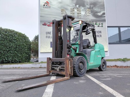Carretilla contrapesada de 4 ruedas Mitsubishi FD50N - 1