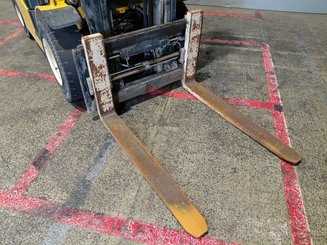 Carretilla contrapesada de 4 ruedas Yale GDP30VX - 6