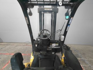 Carretilla contrapesada de 4 ruedas Yale GDP30VX - 8