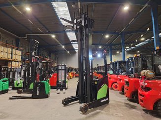 Carretilla retráctil Hangcha CQD18-XC5D-SI