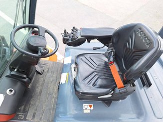 Carretilla contrapesada de 4 ruedas Toyota 8FBMT50