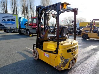 Carretilla eléctrica Yale ERP16VT - 12