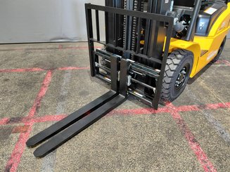 Carretilla contrapesada de 4 ruedas Hangcha XE25i ( CPD25-XEY2HA-SI )