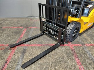 Carretilla contrapesada de 4 ruedas Hangcha XE25i ( CPD25-XEY2HA-SI )