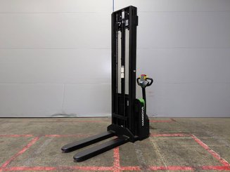 Apilador con conductor acompañante Hangcha GERBEUR ACCOMPAGNANT CDD15-WS-I