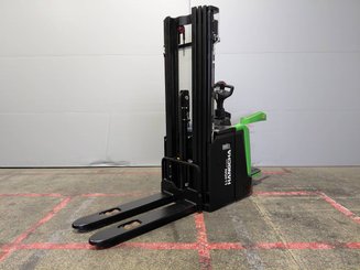 Apilador con plataforma Hangcha CDD16-XT1S-SiL