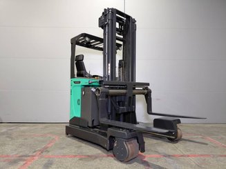 Carretilla retráctil multidireccional Mitsubishi RBM25 N3