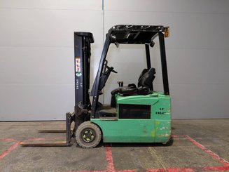 Carretilla contrapesada de 3 ruedas Yale ERP16 ATF