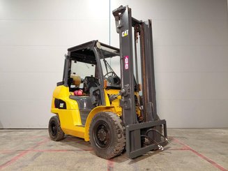 Carretilla contrapesada de 4 ruedas Caterpillar GP40NTD
