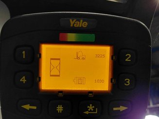 Carretilla contrapesada de 3 ruedas Yale ERP16VT SWB - 10