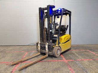 Carretilla contrapesada de 3 ruedas Yale ERP16VT SWB - 1