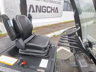 Carretilla contrapesada de 4 ruedas Hangcha AE30-I - 12