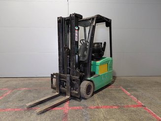 Carretilla contrapesada de 3 ruedas Yale ERP16 ATF