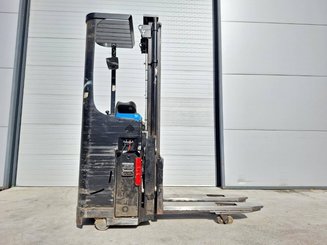 Apilador con plataforma Caterpillar NSR16NI