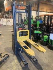 Apilador Yale MS12AC