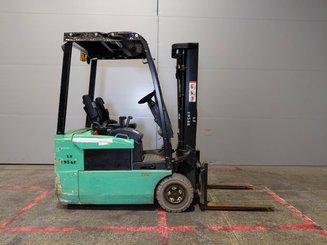 Carretilla contrapesada de 3 ruedas Yale ERP16 ATF