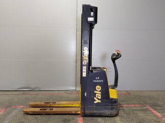 Apilador Yale MS12AC