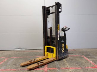Apilador Yale MS12AC