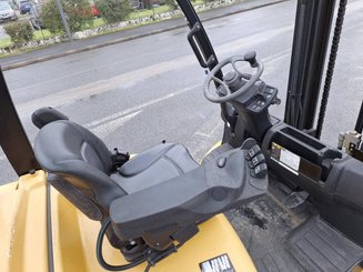 Carretilla contrapesada de 4 ruedas Yale GLP40VX5