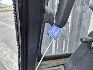 Carretilla contrapesada de 4 ruedas Yale ERP30