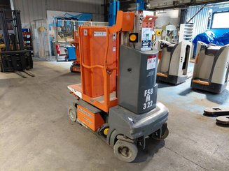 Plataforma de mástil JLG TOUCANDUO