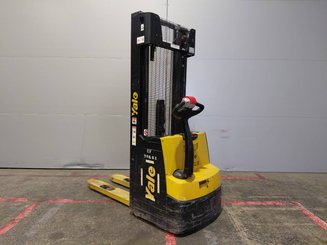 Apilador Yale MS12AC