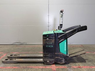 Transpaleta con plataforma Mitsubishi PBV20N2 - 5