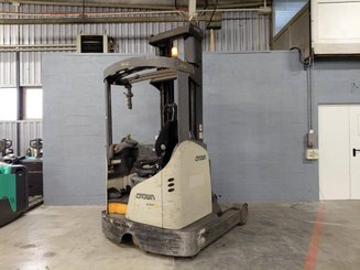 Carretilla retráctil Crown ESR5000