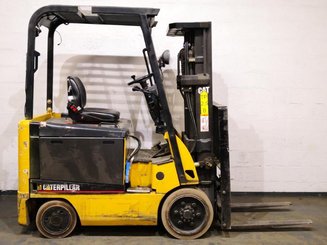 Carretilla contrapesada de 4 ruedas Caterpillar EC25N