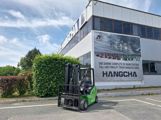Carretilla contrapesada de 4 ruedas Hangcha XC35i - 1