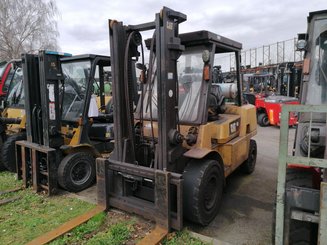 Carretilla contrapesada de 4 ruedas Caterpillar GP45K2