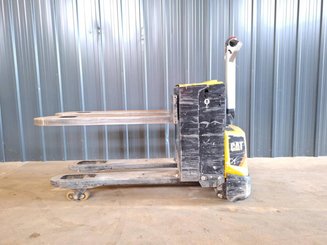 Transpaleta con conductor acompañante Caterpillar NPP20N2E