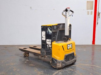 Transpaleta con conductor acompañante Caterpillar NPP20N2E