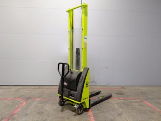 Apilador con conductor acompañante Lifter TX 10/20 - 1