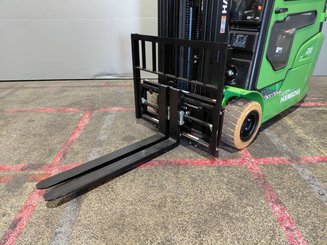 Carretilla contrapesada de 3 ruedas Hangcha XC3-20i (CPDS20-XCY2G-SI)