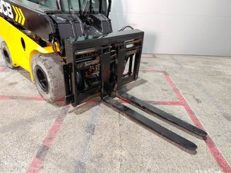 Manipulador telescópico JCB TLT30G-TCR - 9