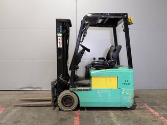 Carretilla contrapesada de 3 ruedas Yale ERP16 ATF