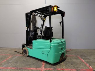 Carretilla contrapesada de 3 ruedas Yale ERP20VTLWB