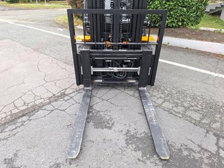 Carretilla contrapesada de 4 ruedas Hangcha XE30i (CPD30-XEY2-SI)