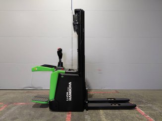 Apilador con plataforma Hangcha CDD20-XT1S-Si