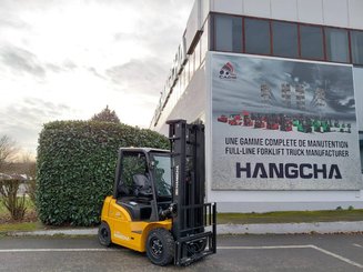 Carretilla contrapesada de 4 ruedas Hangcha XE25Hi ( CPD25-XEY2H2-SI )