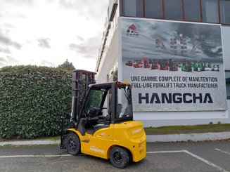 Carretilla contrapesada de 4 ruedas Hangcha XE25Hi ( CPD25-XEY2H2-SI )