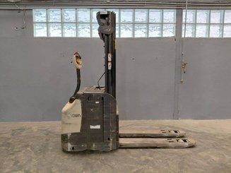 Apilador con conductor acompañante Crown ESI4000-12 - 3