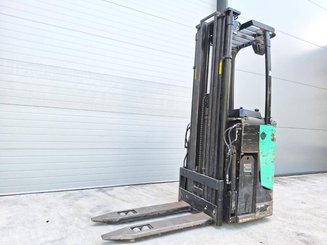 Apilador con plataforma Caterpillar NSR16N