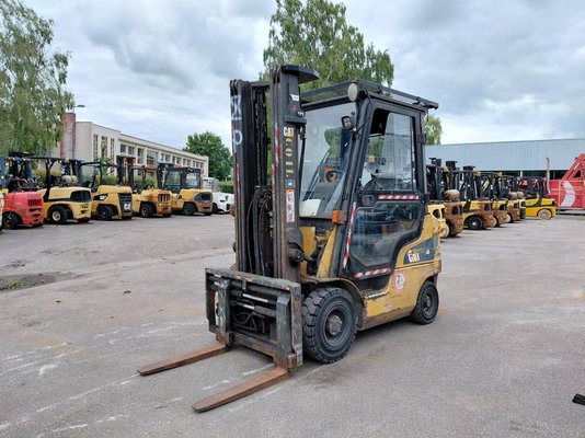 Carretilla contrapesada de 4 ruedas Caterpillar GP18NTD - 1