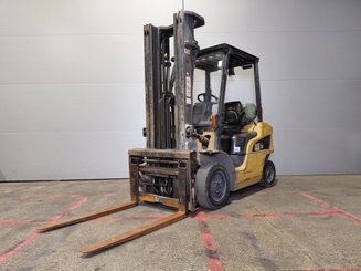 Carretilla contrapesada de 4 ruedas Caterpillar GP25NTD - 1