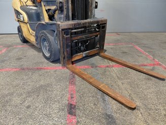 Carretilla contrapesada de 4 ruedas Caterpillar GP25NTD - 6