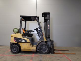 Carretilla contrapesada de 4 ruedas Caterpillar GP25NTD - 5