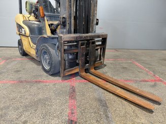 Carretilla contrapesada de 4 ruedas Caterpillar GP25NTD - 7